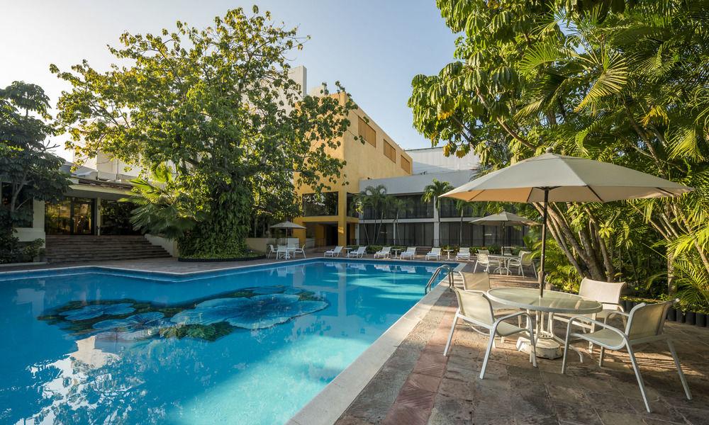 HS HOTSSON Hotel Tampico Esterno foto