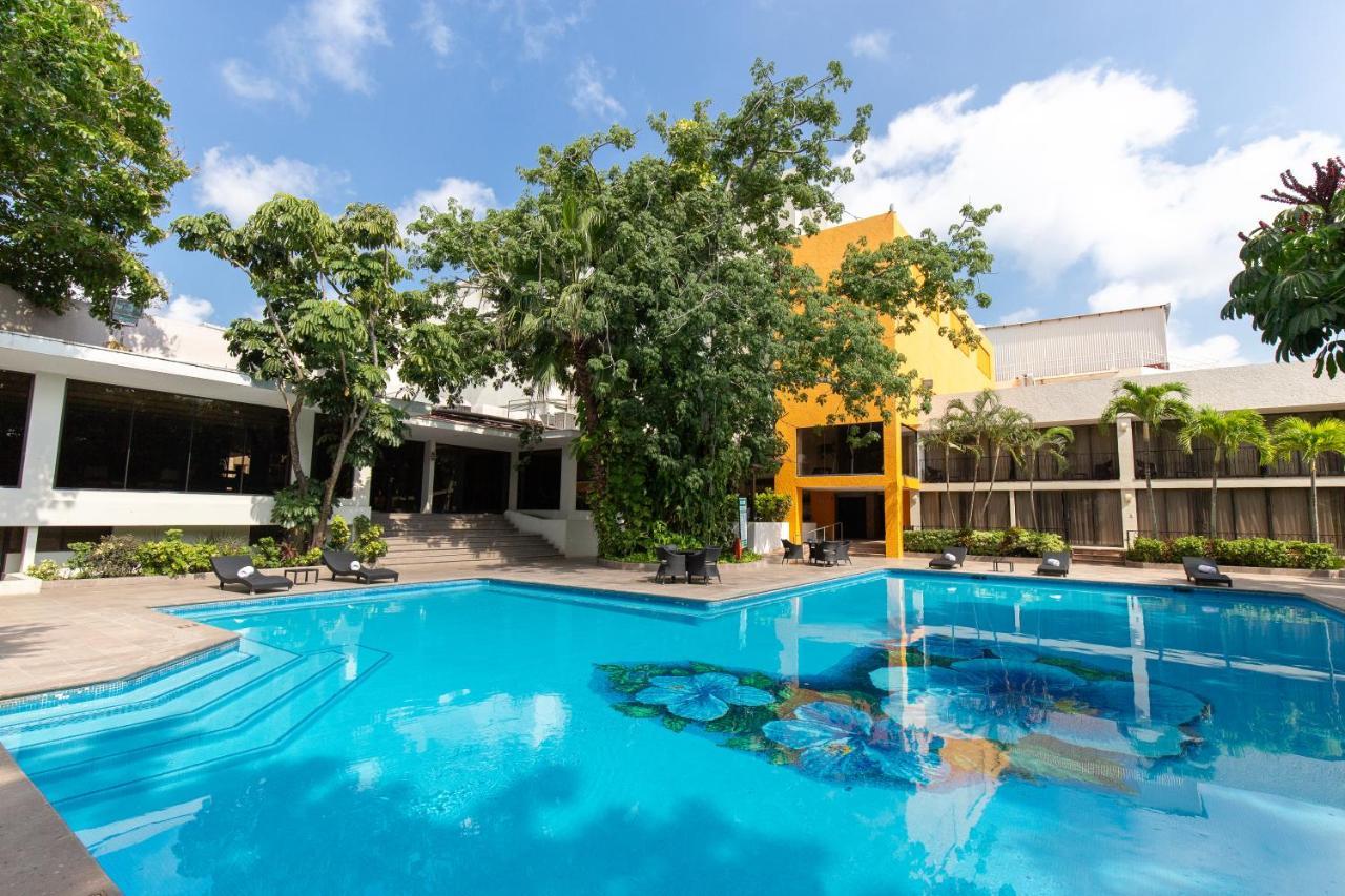 HS HOTSSON Hotel Tampico Esterno foto
