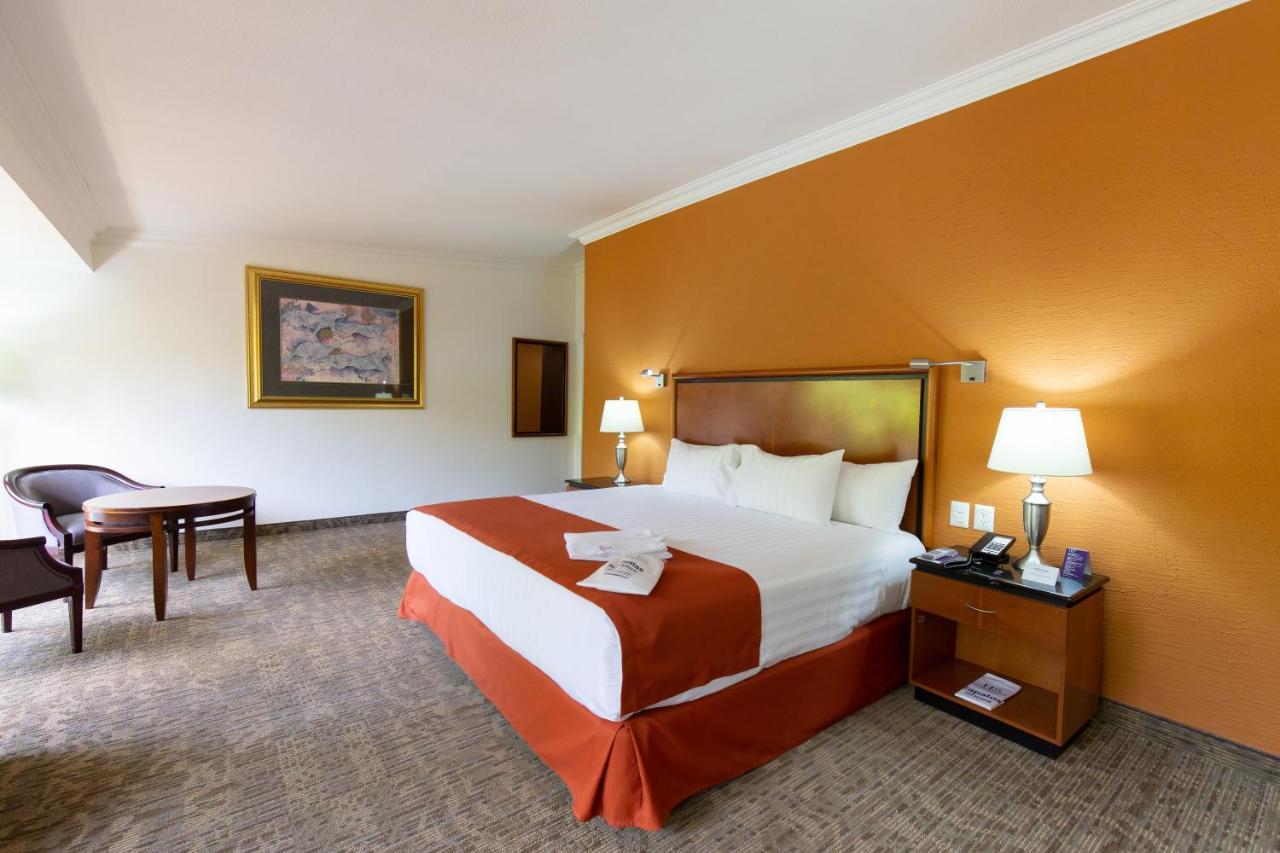 HS HOTSSON Hotel Tampico Esterno foto