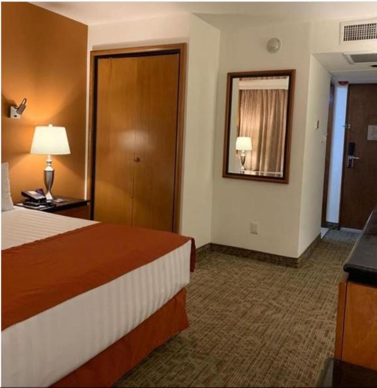 HS HOTSSON Hotel Tampico Esterno foto