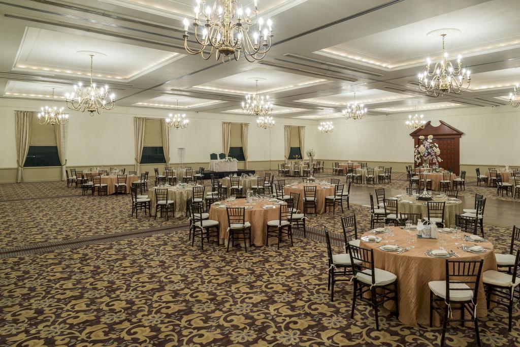 HS HOTSSON Hotel Tampico Esterno foto